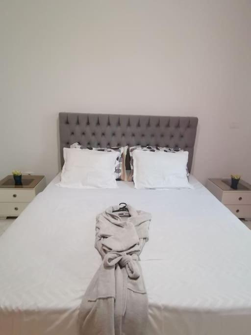 Beautiful In Lac2 1 Min Away From Tunisia Mall Apartamento Túnez